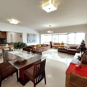 https://amplo-apto-3q-quadra-mar-barra-sul.santa-catarina-brasil.com